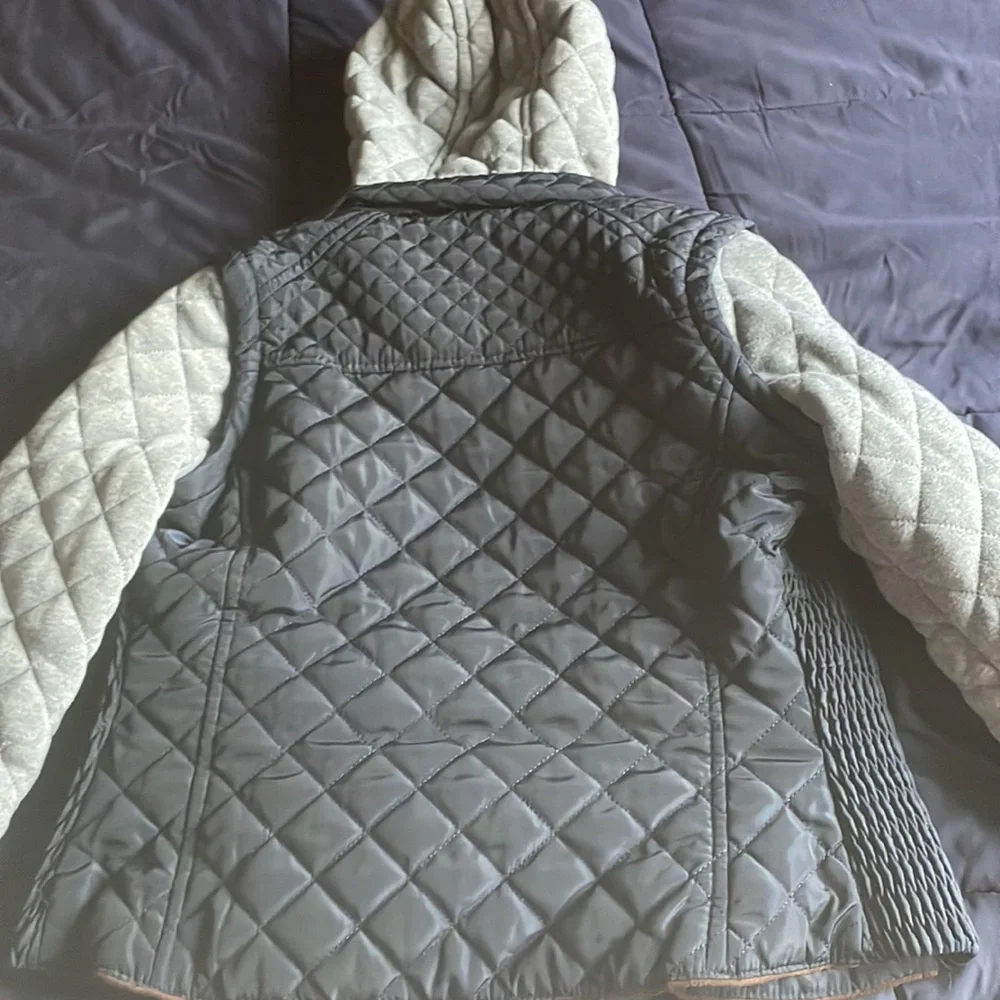 Beautiful Jacket - Picture 5 of 6